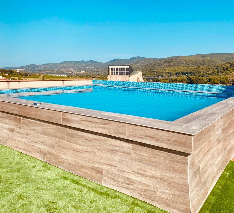 Hotel Fonda Neus Sant Sadurní dʼAnoia Exterior foto